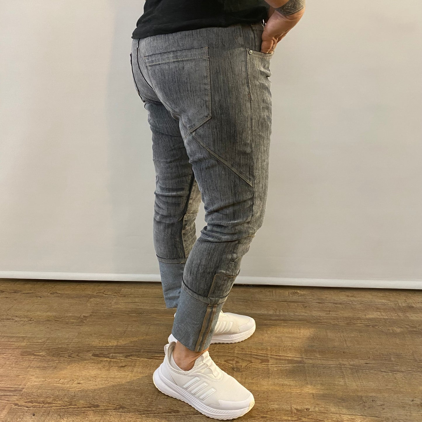 Jeans Hose Batik grau