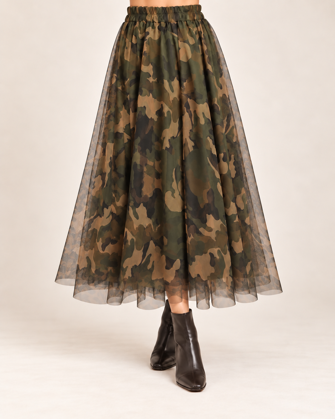 Leo-Rock und Camouflage Rock mit transparentem Überrock