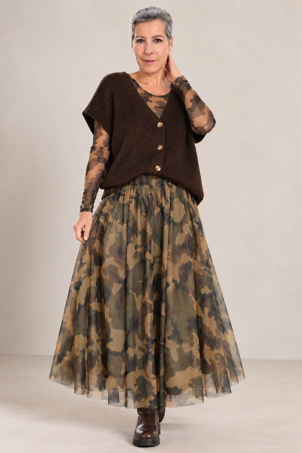 Leo-Rock und Camouflage Rock mit transparentem Überrock