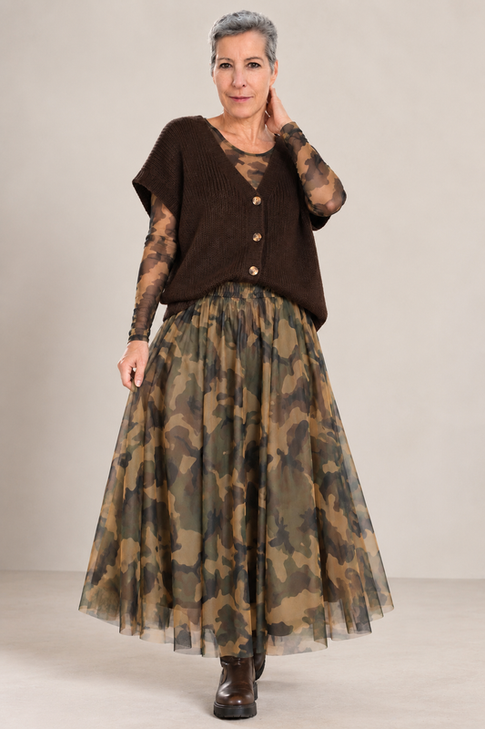 Leo-Rock und Camouflage Rock mit transparentem Überrock