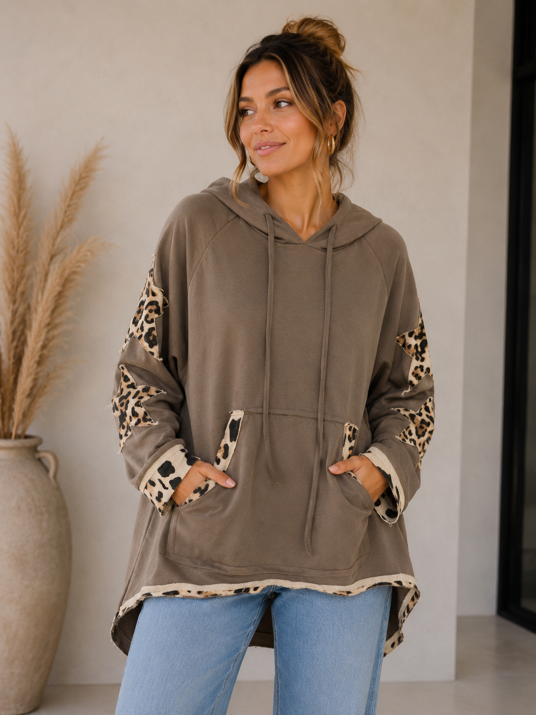Hoodie-Sweatshirt mit Leo-Sternen