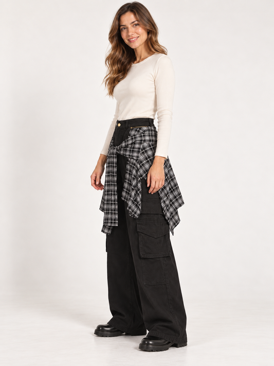 Schwarze Wide-Leg-Cargohose mit Karo-Detail