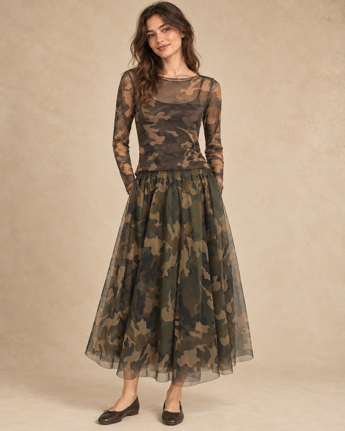 Transparentes Mesh-Oberteil im Camouflage-Look