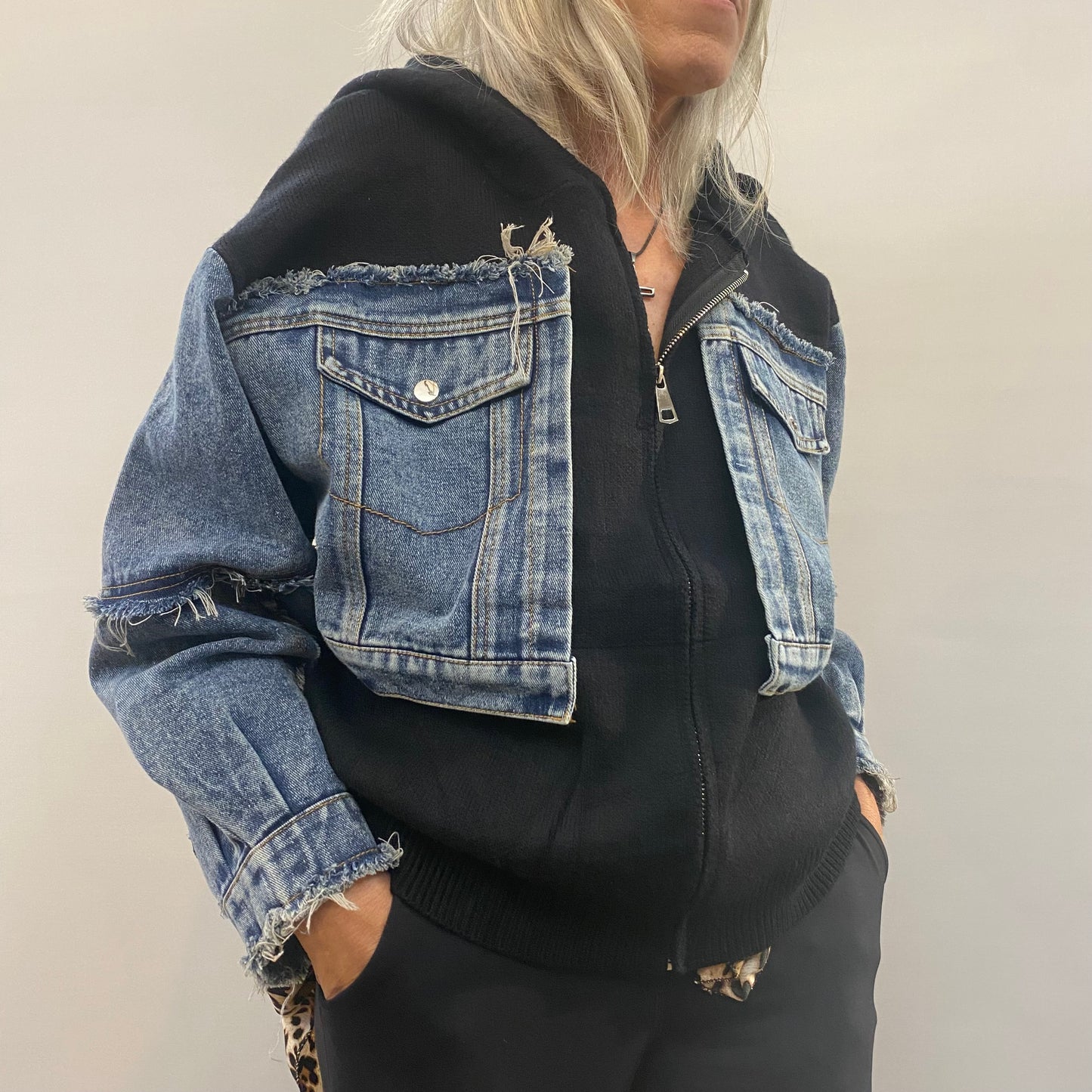 Strickjacke mit Jeans Einsatz