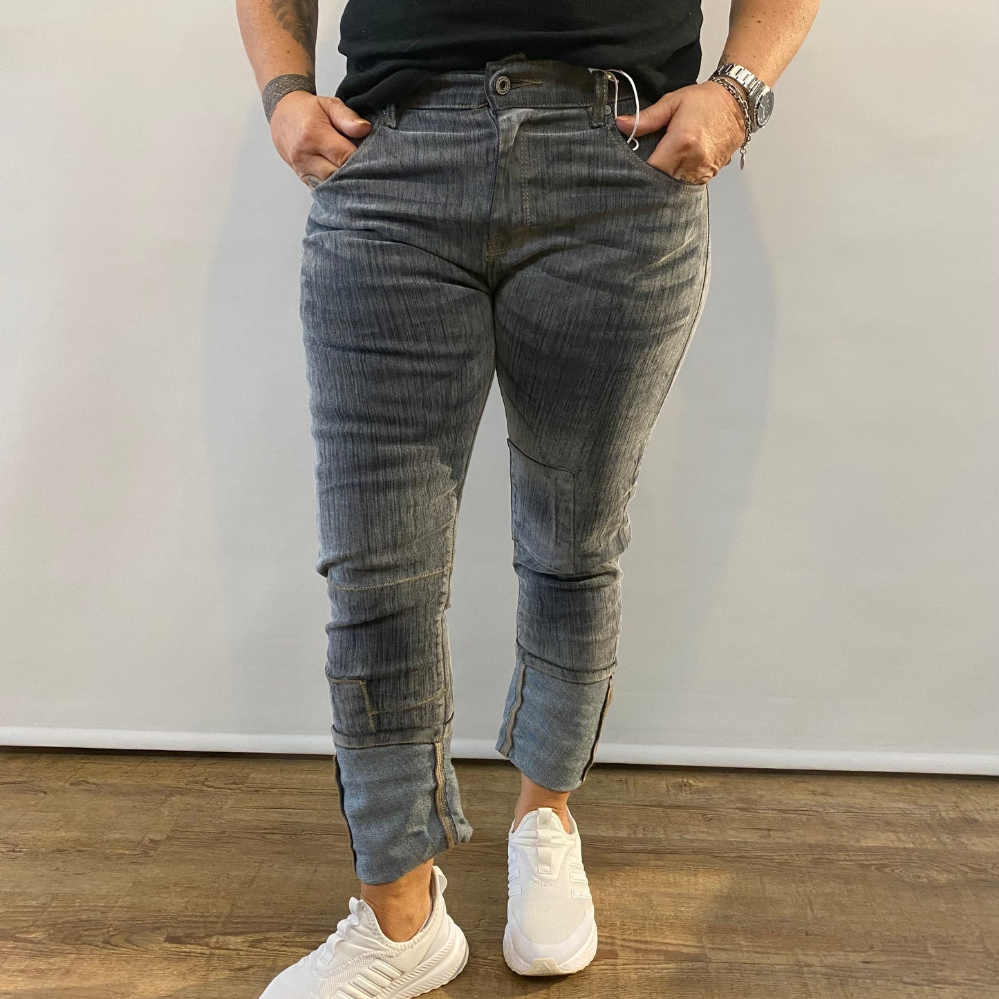 Jeans Hose Batik grau