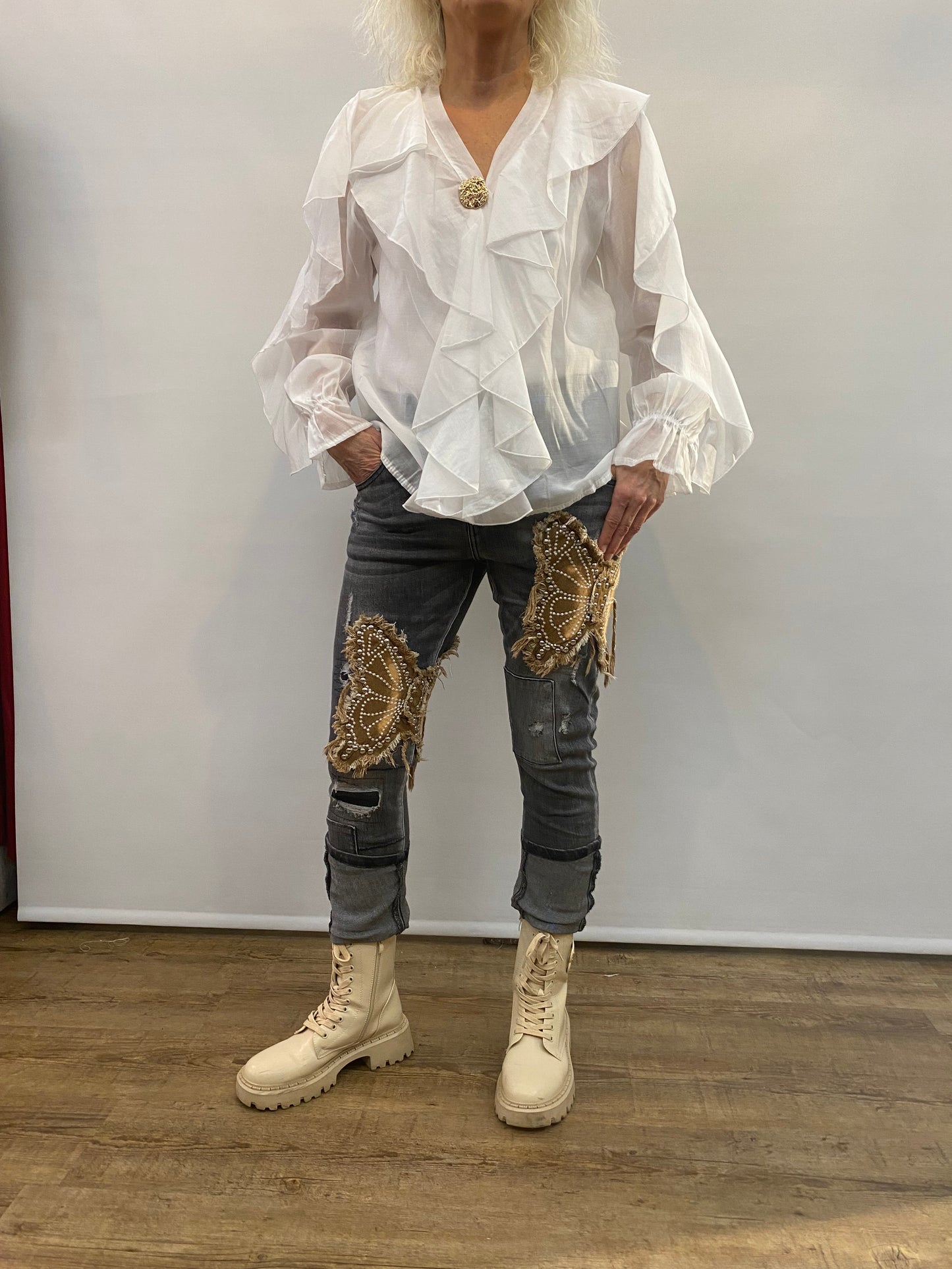 Rüschenbluse in weiss