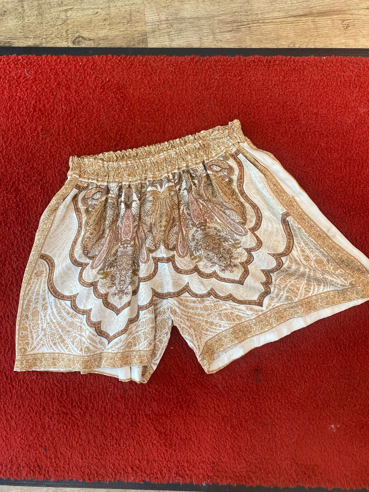 Boho Shorts – Eleganz trifft Leichtigkeit