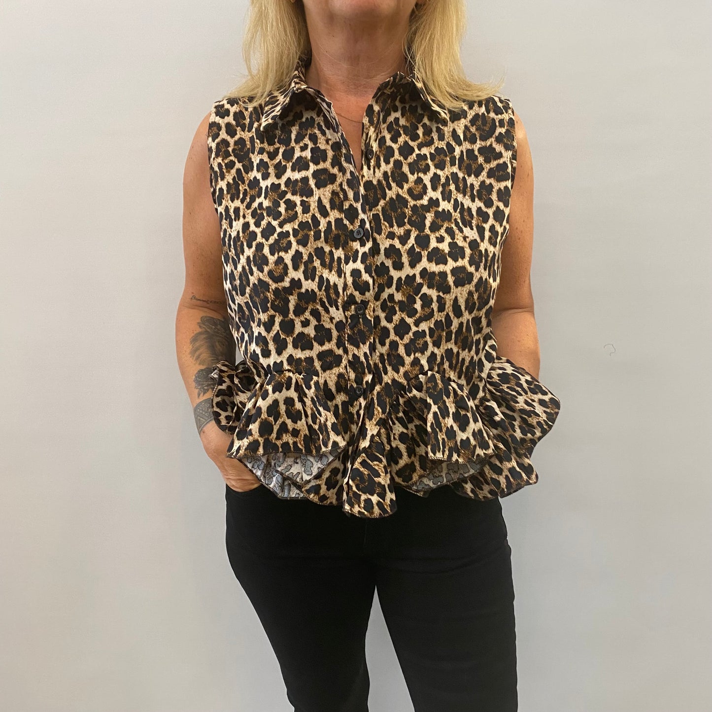 Leo-Bluse mit Volant