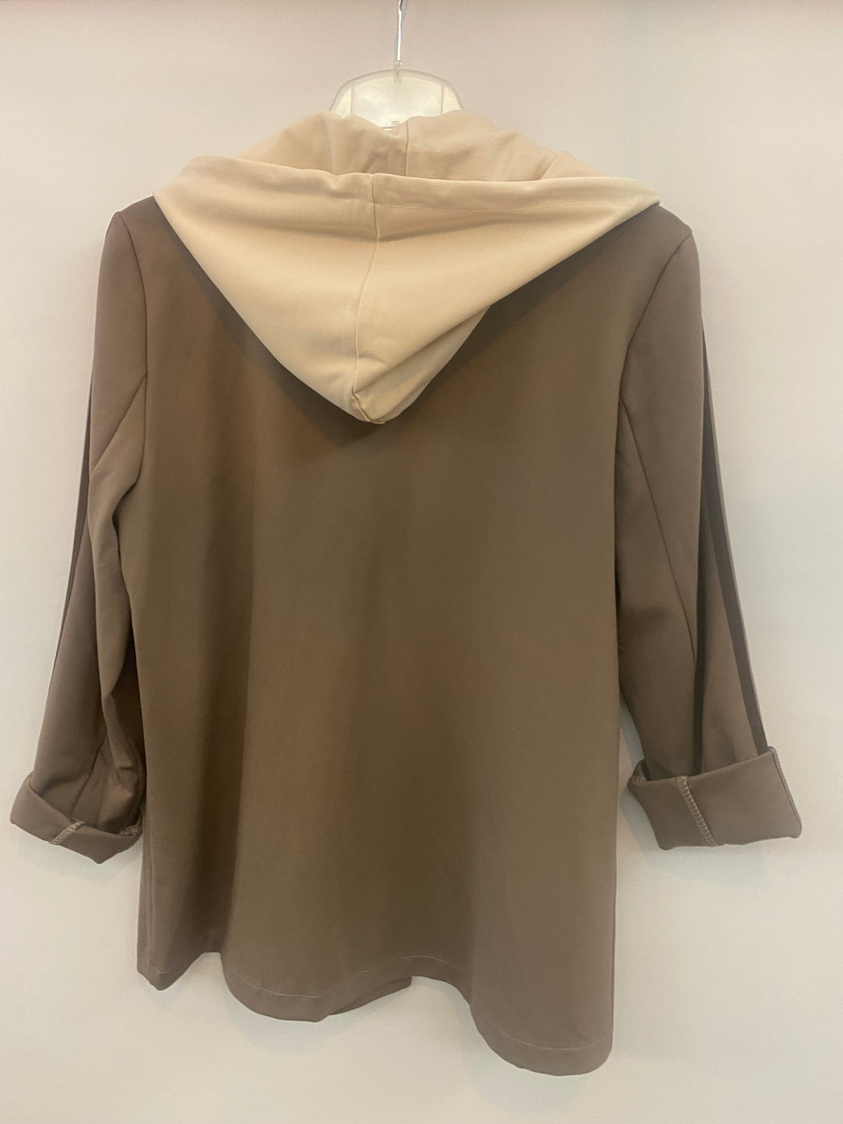 Blazer mit Seitenstreifen und abnehmbarer Kapuze